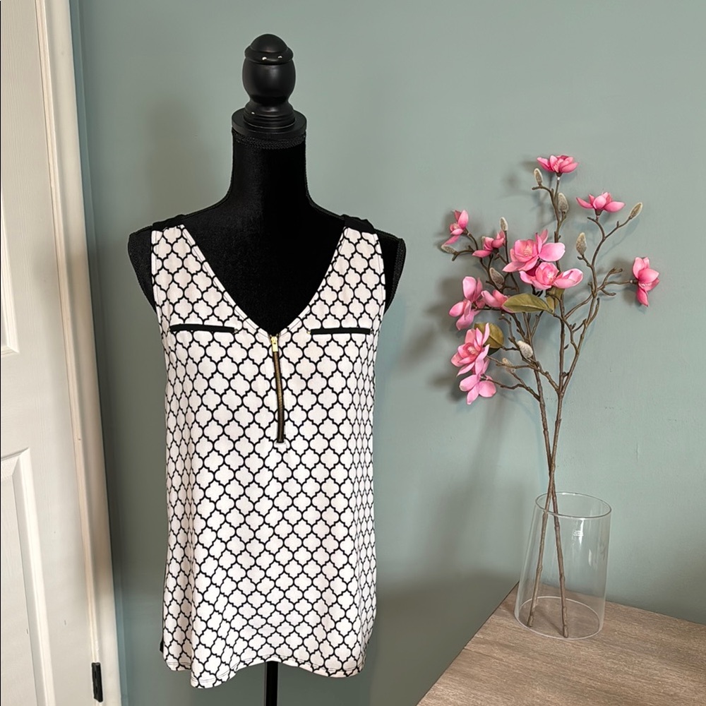 Express Black & White Sleeveless Blouse